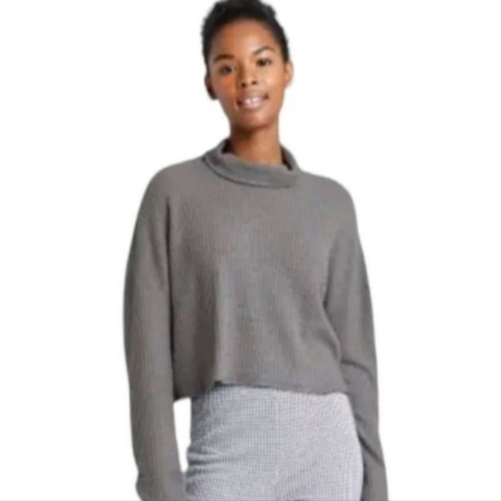 Wild Fable Turtleneck Women's Long Sleeve Turtleneck Cozy Boxy Cropped T-Shirt